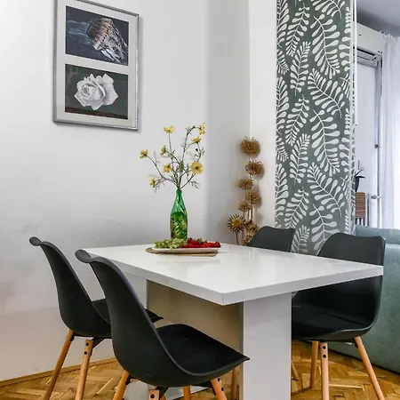 Sun & Sea Apartment